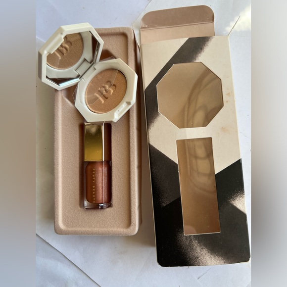 Fenty Beauty Highlighter And Lip Gloss Set FENTY BEAUTY Diamond Bomb Baby  Mini Lip Gloss And